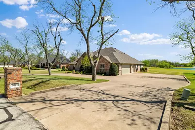 5609 Flagstick Drive, Granbury, TX 76049 - Photo 2