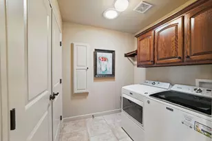 5609 Flagstick Dr, Granbury, TX 76049 - Photo 32
