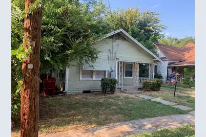 611 E 10th Street, Bonham, TX 75418 - Photo 1