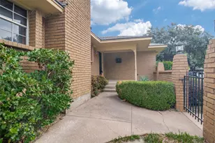 1605 Clear Point Dr, Garland, TX 75041 - Photo 4