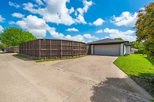 2760 N Hillbrier Cir, Plano, TX 75075 - Photo 36