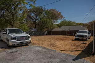 2945 Handley Dr, Fort Worth, TX 76112 - Photo 8