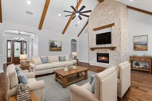 402 N Pkwy Dr, Alvarado, TX 76009 - Photo 6
