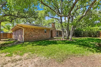 2724 Meadow Green, Bedford, TX 76021 - Photo 24