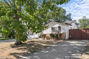 1809 Anderson St, Irving, TX 75062 - Photo 2