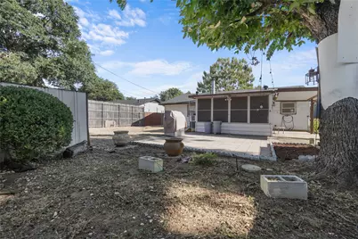 1809 Anderson Street, Irving, TX 75062 - Photo 20