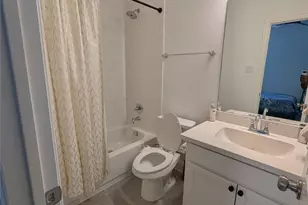 425 Sunnyridge Ln, Little Elm, TX 76227 - Photo 4