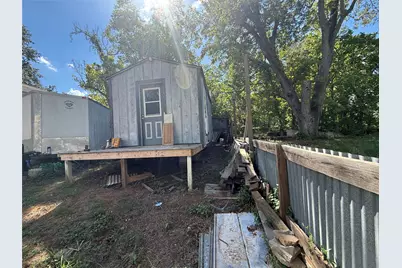 109 E Gooch Street, Palestine, TX 75801 - Photo 34