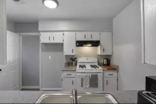 646 E Fairmeadows Dr, Duncanville, TX 75116 - Photo 2