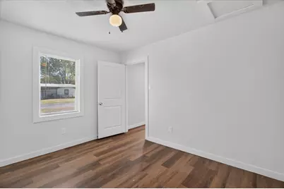 537 NW King Street, Burleson, TX 76028 - Photo 6
