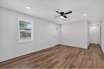 537 NW King Street, Burleson, TX 76028 - Photo 8