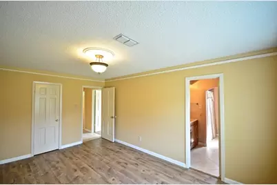 5951 Lattimer Drive, Houston, TX 77035 - Photo 26