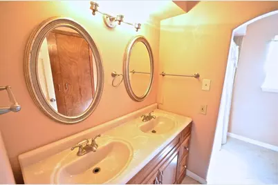 5951 Lattimer Drive, Houston, TX 77035 - Photo 28