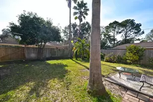 5951 Lattimer Dr, Houston, TX 77035 - Photo 8