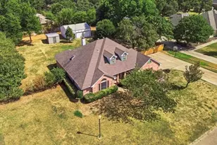 7501 Cains Meadow Ct, Burleson, TX 76028 - Photo 32