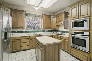 1814 Woodridge Dr, Arlington, TX 76013 - Photo 10