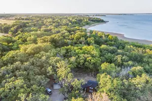 201 E 9th St, Shady Shores, TX 76208 - Photo 6