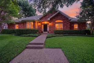 12324 Creekspan Dr, Dallas, TX 75243 - Photo 2