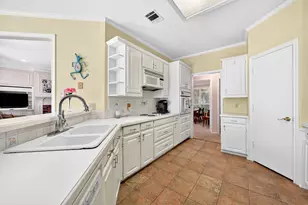 12324 Creekspan Dr, Dallas, TX 75243 - Photo 10