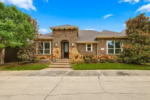405 Sir Torin Ln, Lewisville, TX 75056 - Photo 2