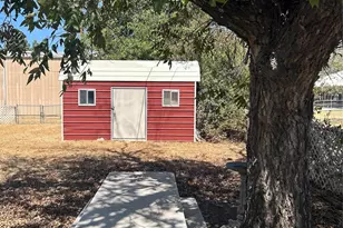 412 Harrison Ave, Newcastle, TX 76372 - Photo 4