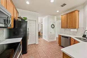 8404 Island Ct, Fort Worth, TX 76137 - Photo 6