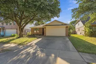 13136 Harvest Ridge Rd, Fort Worth, TX 76244 - Photo 2