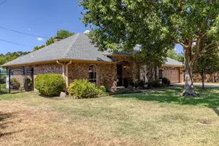 1200 April Dr, Sulphur Springs, TX 75482 - Photo 2