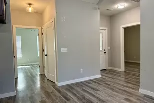120 W Fairview St, Blossom, TX 75416 - Photo 6