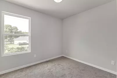 5836 Eastland Street, Fort Worth, TX 76119 - Photo 12