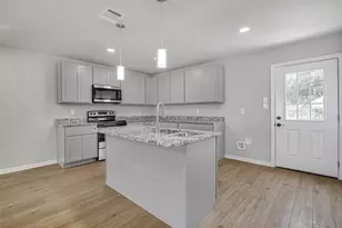 5836 Eastland St, Fort Worth, TX 76119 - Photo 4