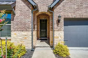 6221 Escarpment Dr, Fort Worth, TX 76112 - Photo 2