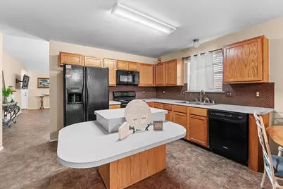 729 Pheasant Road, Saginaw, TX 76131 - Photo 4