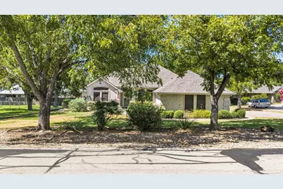 9008 Magnolia Vale Drive, Granbury, TX 76049 - Photo 32