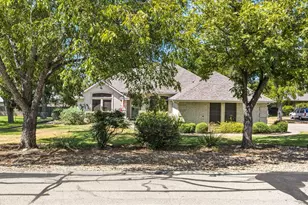 9008 Magnolia Vale Dr, Granbury, TX 76049 - Photo 32