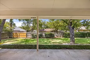 9008 Magnolia Vale Dr, Granbury, TX 76049 - Photo 22