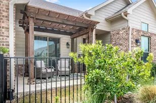 2644 Chardonnay Ct, Grand Prairie, TX 75054 - Photo 4