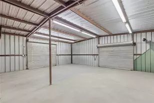 3595 County Rd 1037, Greenville, TX 75401 - Photo 32
