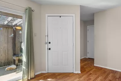 726 Michol Street, Grapevine, TX 76051 - Photo 4