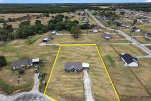 1012 Brown Ct, Poolville, TX 76487 - Photo 2