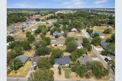 209 Main Street, Tioga, TX 76271 - Photo 32