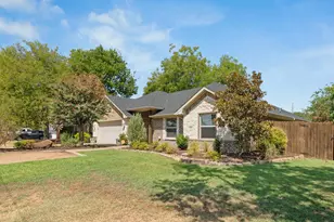 209 Main St, Tioga, TX 76271 - Photo 4