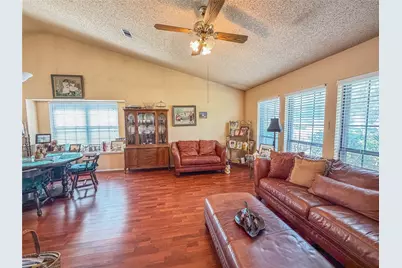 333 S Cannady Drive, Cedar Hill, TX 75104 - Photo 4