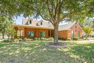 8101 Rodeo Dr, Denton, TX 76208 - Photo 2