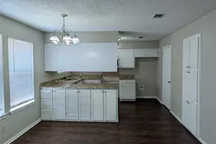 7258 Church Park Dr, Fort Worth, TX 76133 - Photo 4