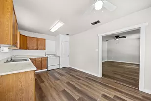 2406 Alexander Ave, Waco, TX 76708 - Photo 10