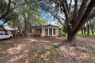 212 Sunset Ave, Jacksonville, TX 75766 - Photo 1