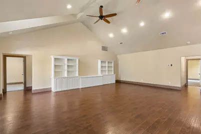 1925 Wildwood Drive, Grand Prairie, TX 75050 - Photo 6