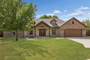 1925 Wildwood Dr, Grand Prairie, TX 75050 - Photo 1