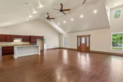 1925 Wildwood Drive, Grand Prairie, TX 75050 - Photo 8
